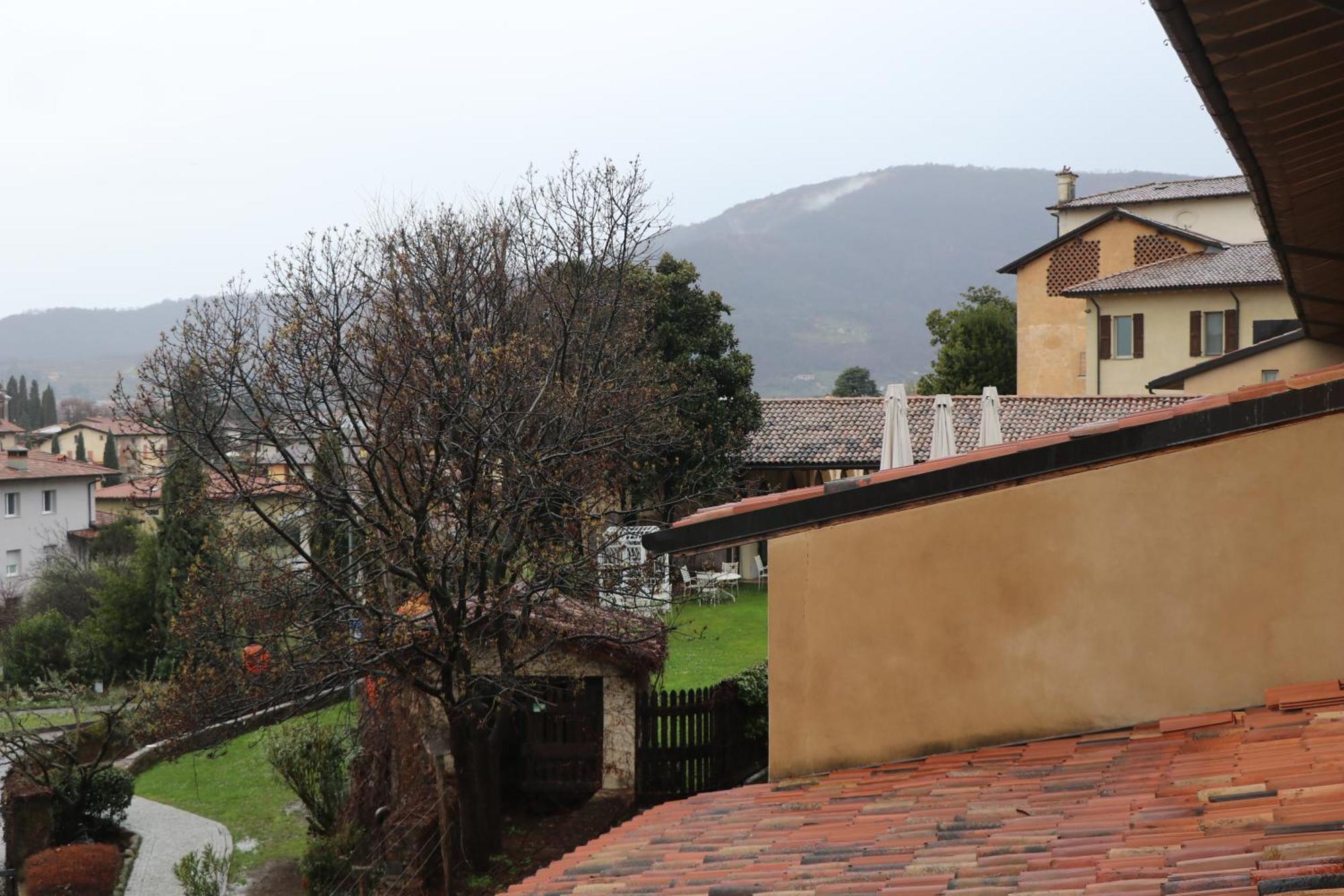 Borgo Santa Giulia Villa Corte Franca Exterior photo