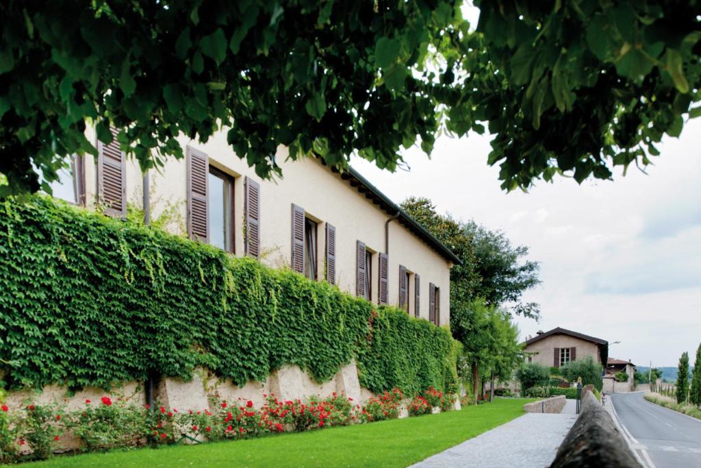 Borgo Santa Giulia Villa Corte Franca Exterior photo